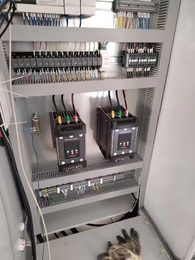 电力调解器的输出电压和电流的调理规模是几多？？？能准确到什么程度？？？