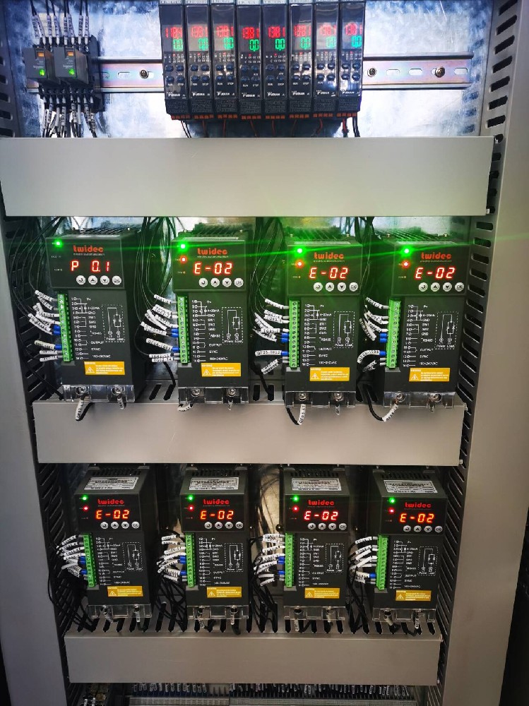 电力调解器输出电压过低的原因息争决步伐有哪些？