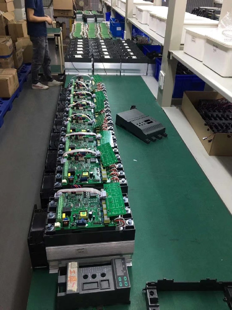 当电力调解器接入的电网保存三相不平衡时，，会爆发什么效果及怎样解决？？