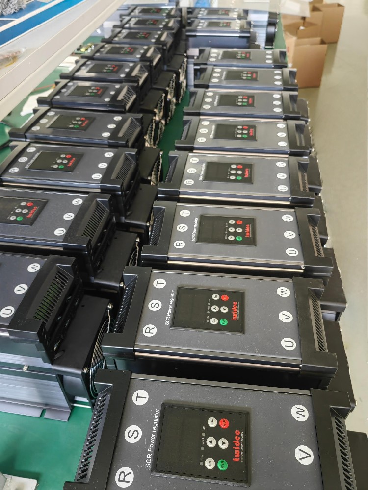 有没有步伐降低电力调解器运行时的噪音？